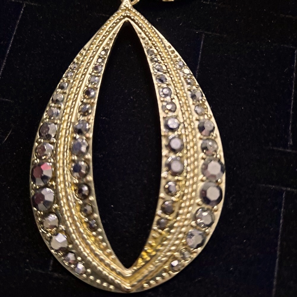 Gold Tear Drop & Stone Necklace